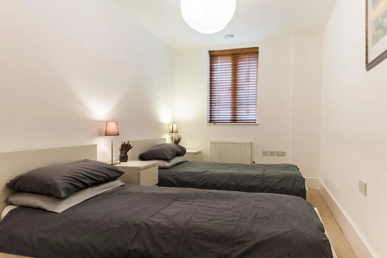 Lets Holiday In London Greenwich Apartment